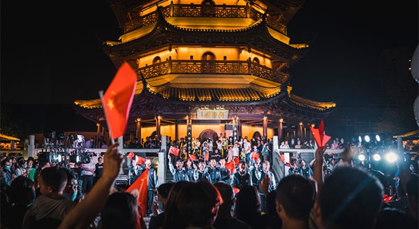 燃！快闪唱响《我和我的祖国》，国庆幼长假乐游里运河！